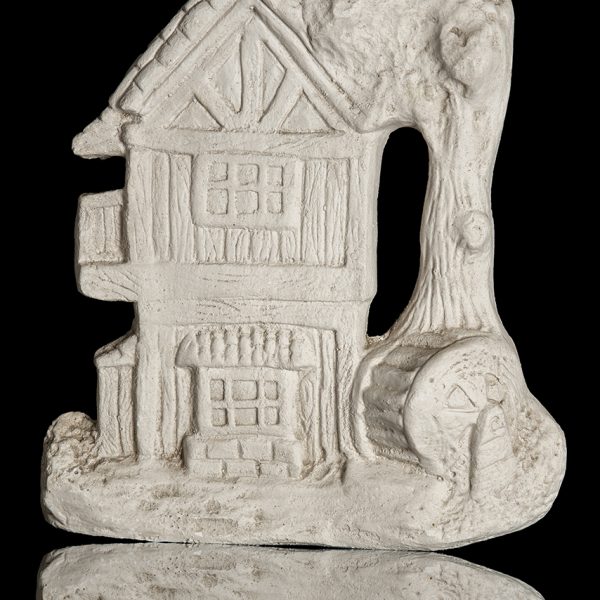 Edificio Con Arbol
