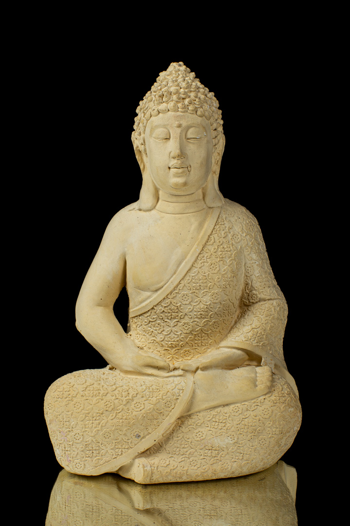 Budas meditando