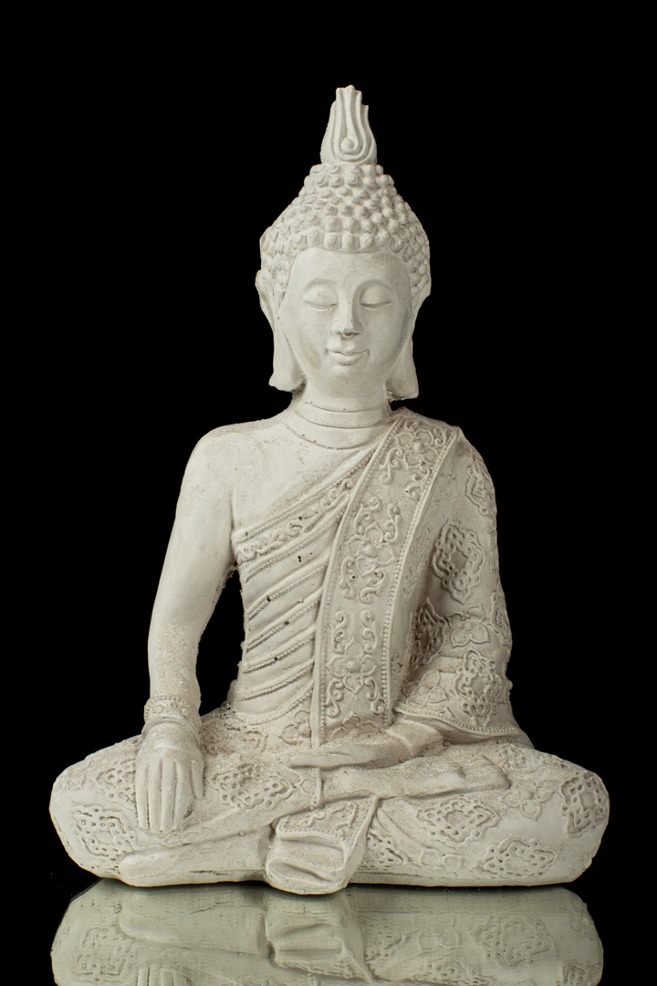 Budas meditando
